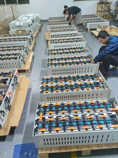 HDX Energy 2 Sets of 100KW/215KWhAir-Cooled All-in-one Energy Storage System Installed in Bangladesh