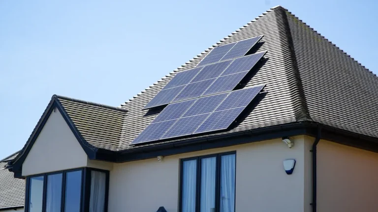 Sistema híbrido de energía solar